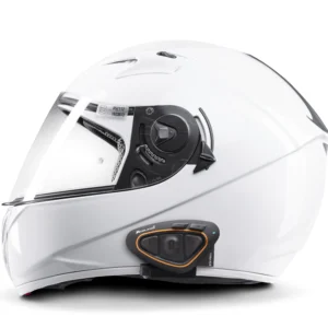 Midland BTX1 Pro instalado en casco, ideal para rutas largas.